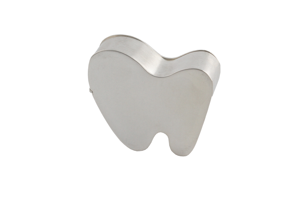 First Tooth Box in Sterling silver. A keepsake box to hold your little one's first tooth.